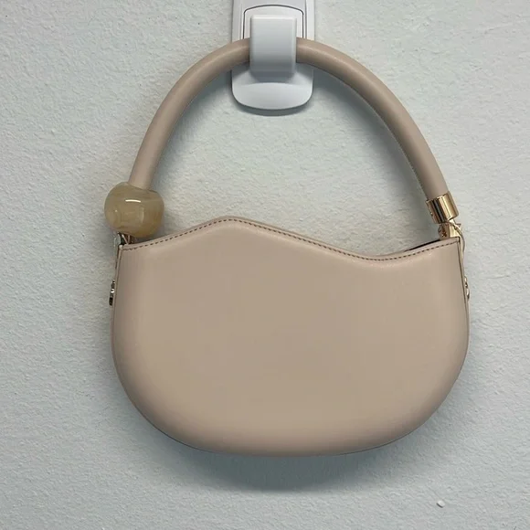 Melie Bianco Jennie Recycled Vegan Crossbody Bag | In Cream ✨ - Picture 8 of 10